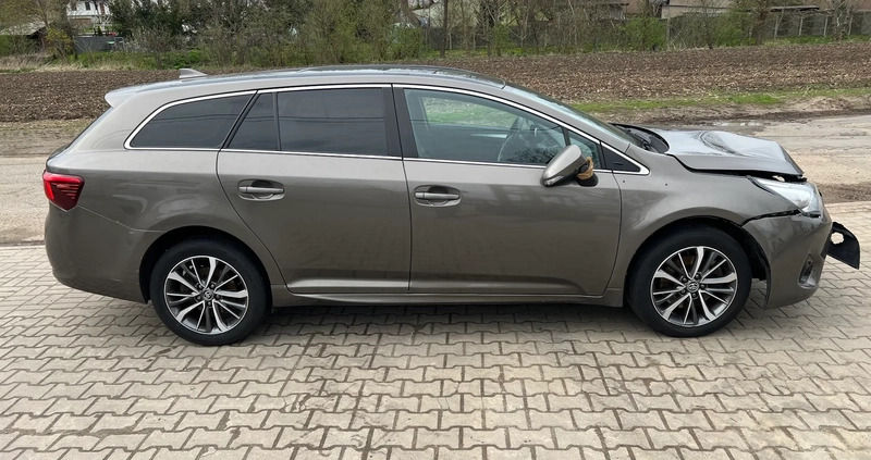 Toyota Avensis cena 21900 przebieg: 218000, rok produkcji 2016 z Chodzież małe 232